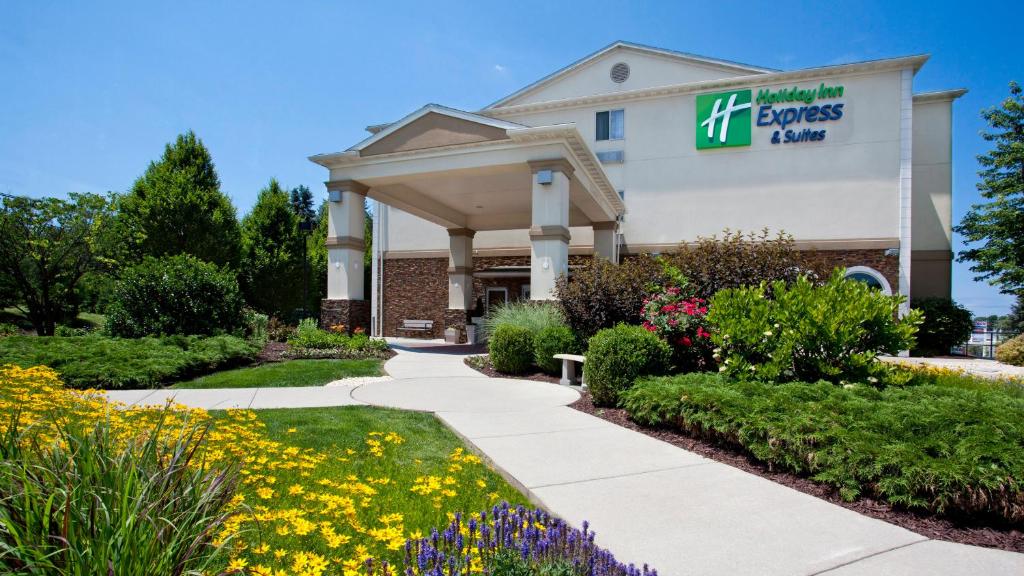 Holiday Inn Express and Suites Allentown West an IHG Hotel Main image 1